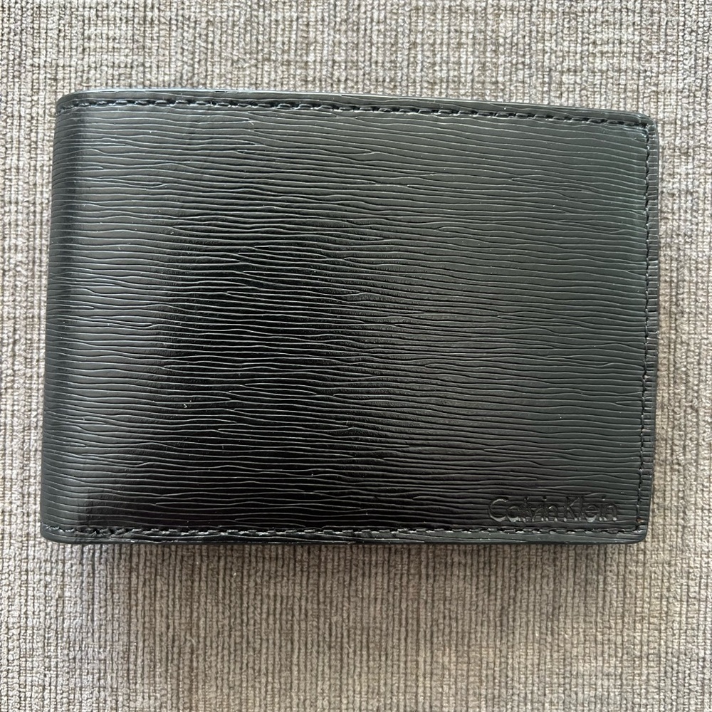 NWOT Calvin Klein Black Leather Bifold Wallet